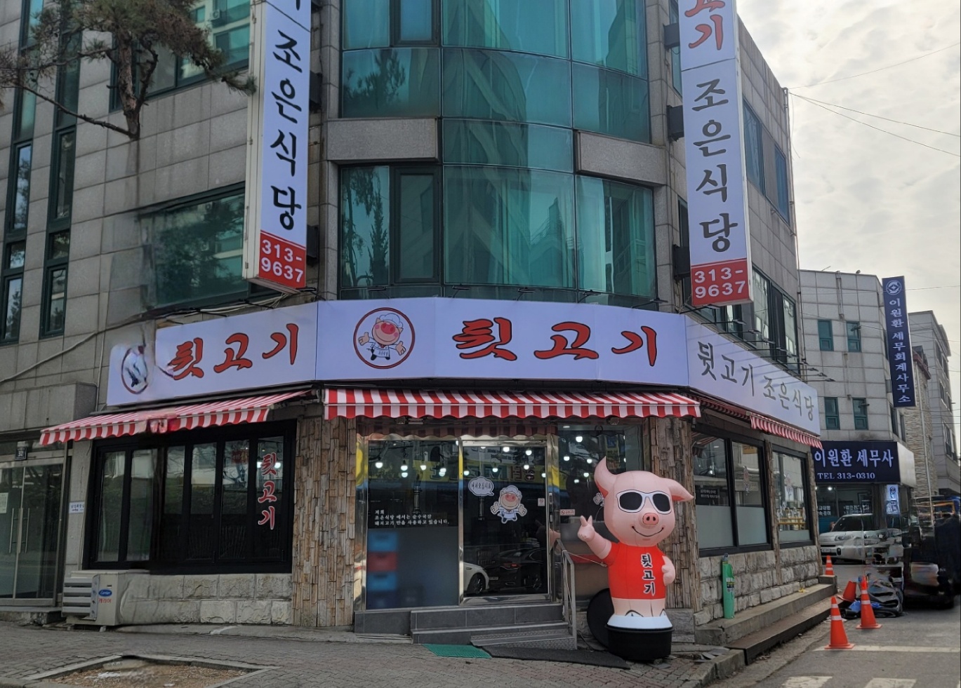 3743829507_QCROMIS2_17a43a3d35e5c14aa18f50109a4042bd03275b07.jpg 이미지크게보기